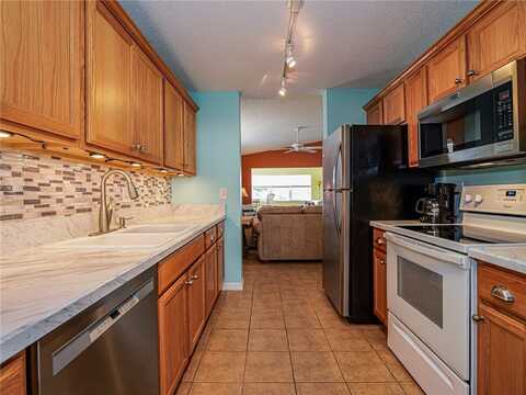655 W Lake Jasmine Circle, Vero Beach, FL 32962