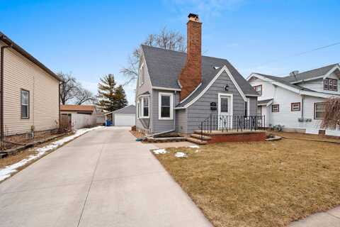 828 APPLETON Road, MENASHA, WI 54952