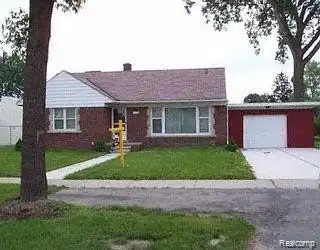 1724 MIDDLEBELT Road, Garden City, MI 48135