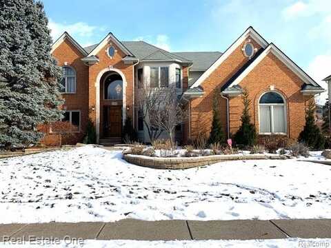 3696 SLEEPY FOX Drive, Rochester Hills, MI 48309