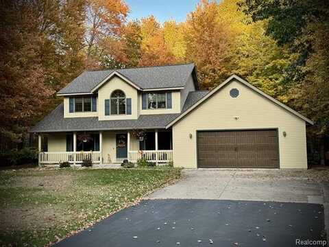 655 PINEWOOD Drive, Midland, MI 48640