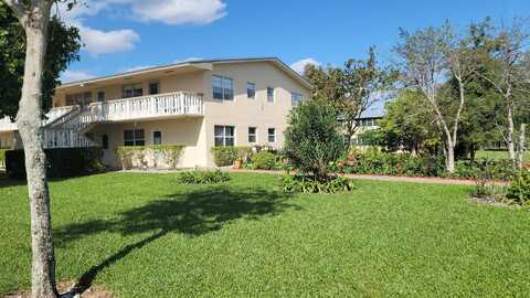 232 Canterbury J, West Palm Beach, FL 33417