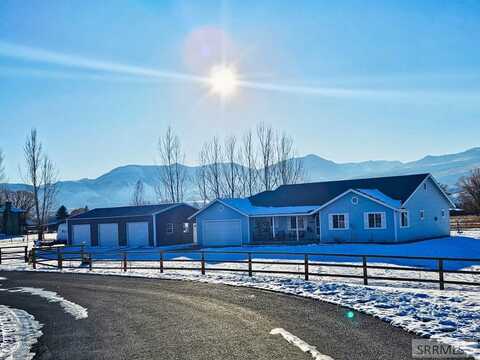 42 Coiner Road, Salmon, ID 83467