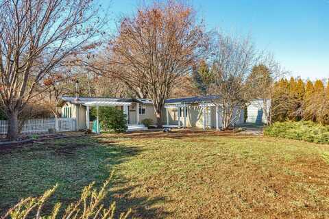 3500 W Hills Terrace, Medford, OR 97501