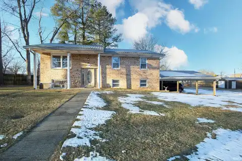 2411 Clover Circle, Newburgh, IN 47630