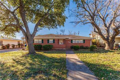 1312 W 3rd Street, Mc Gregor, TX 76657