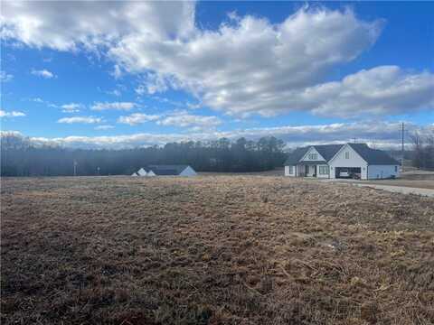 33 Falcon's Lair W Drive, Walhalla, SC 29691