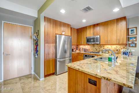7127 E RANCHO VISTA Drive, Scottsdale, AZ 85251