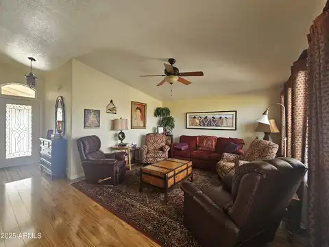 650 N Hawes Road, Mesa, AZ 85207