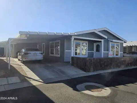650 N Hawes Road, Mesa, AZ 85207