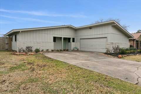 2835 Delta Dr, Port Arthur, TX 77642