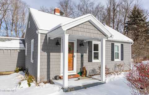 26 Overlook Rd, Pittsfield, MA 01201