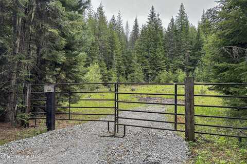 Nna Fox Creek Spur, Priest River, ID 83856