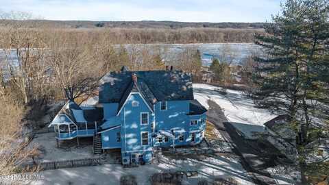 111 Read Road, Glenmont, NY 12077