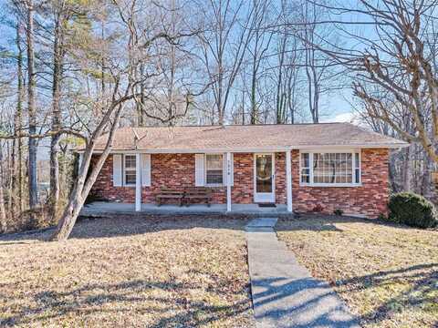 1210 Pinebrook Circle, Hendersonville, NC 28739