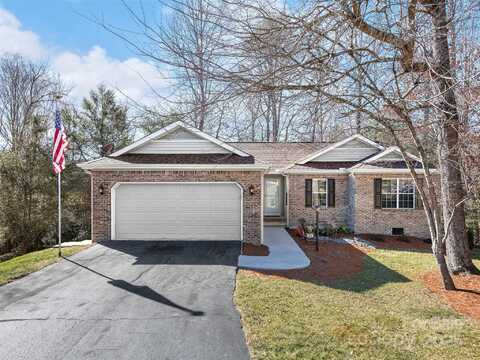 6 Pinehurst Court, Etowah, NC 28729