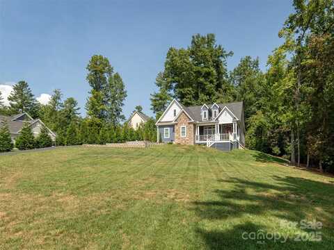 45 Blue Moon Lane, Hendersonville, NC 28739