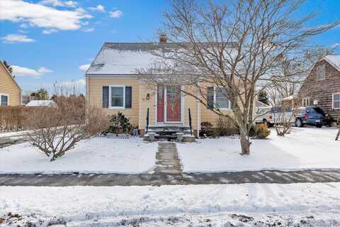 45 Arbor Drive, Fairfield, CT 06890