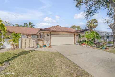 28 Lake Fairgreen Circle, New Smyrna Beach, FL 32168