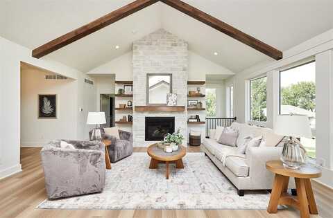 4925 162nd Street, Urbandale, IA 50323