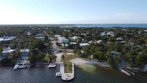 62 SE Marlin Avenue, Key Largo, FL 33037