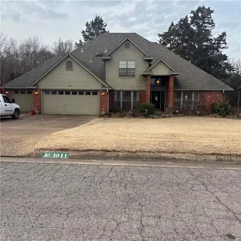 1011 Fir DR, Van Buren, AR 72956