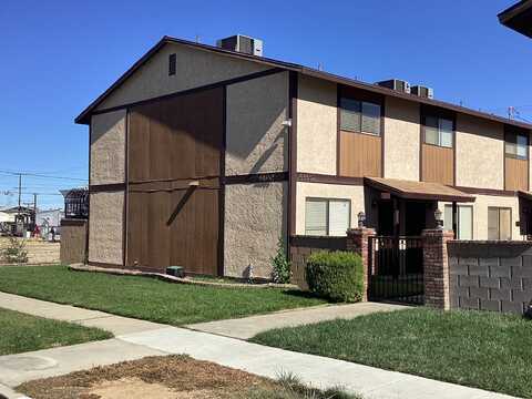 44652 Beech Avenue, Lancaster, CA 93534