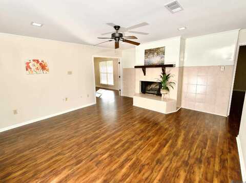 9238 Staring Ct, Baton Rouge, LA 70810