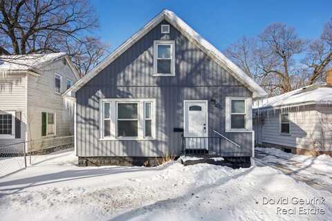 2113 6th Street, Muskegon Heights, MI 49444