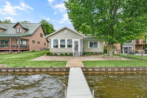 58560 Willow Drive, Colon, MI 49040