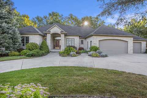 8826 Cedar Lake Drive, Jenison, MI 49428