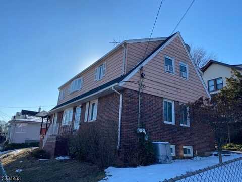 462 6th Ave, Paterson, NJ 07514