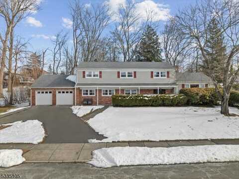 7 Jeffrey Rd, Wayne, NJ 07470