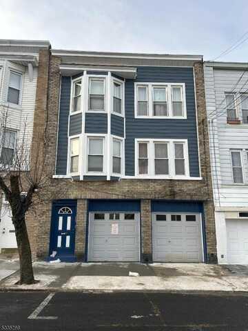 1217 8th St, North Bergen, NJ 07047