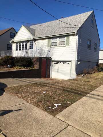 92 HUBER ST, Secaucus, NJ 07094