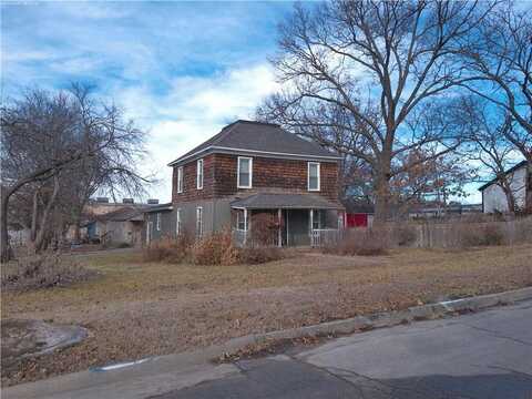 202 W 2nd Street, Paola, KS 66071