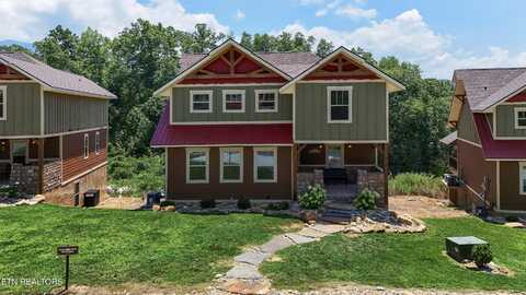 919 Whittlers Way, Gatlinburg, TN 37738