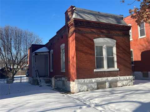 7413 Pennsylvania Avenue, Saint Louis, MO 63111