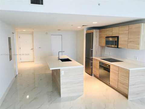 16385 Biscayne Blvd, North Miami Beach, FL 33160