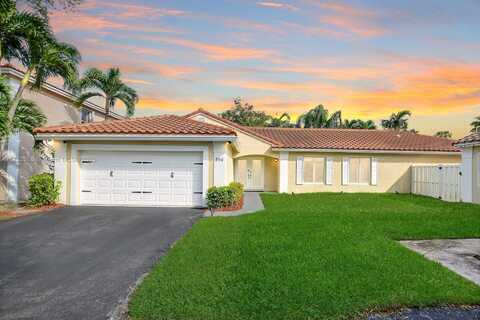 894 NW 97th Ave, Plantation, FL 33324