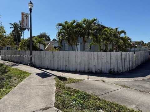 3700 SW 56 TH AVE, West Park, FL 33023