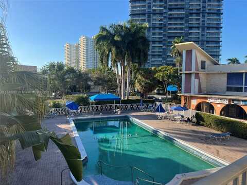26 Diplomat Pkwy, Hallandale Beach, FL 33009