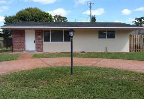 8111 NW 15th St, Pembroke Pines, FL 33024