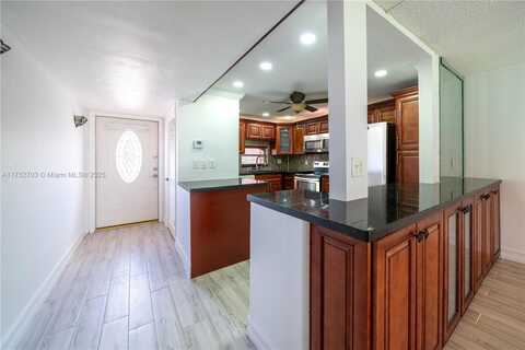 711 S Hollybrook Dr, Pembroke Pines, FL 33025