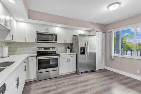 1401 SW 128th Ter, Pembroke Pines, FL 33027