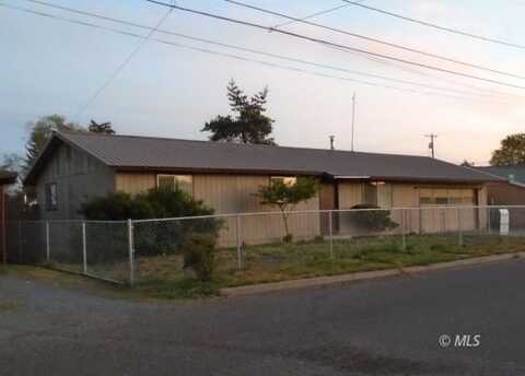 305 5th St, Alturas, CA 96101
