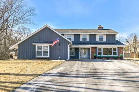 15525 Apple Valley Ct, Brookfield, WI 53005