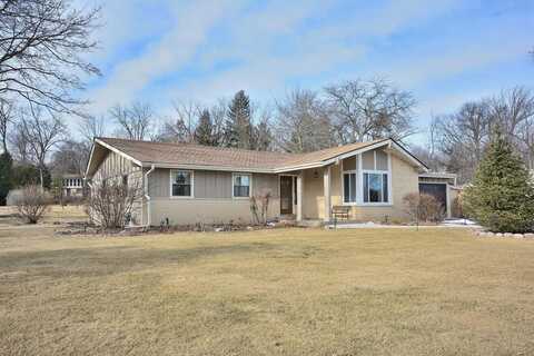 5085 S Magellan Dr, New Berlin, WI 53151