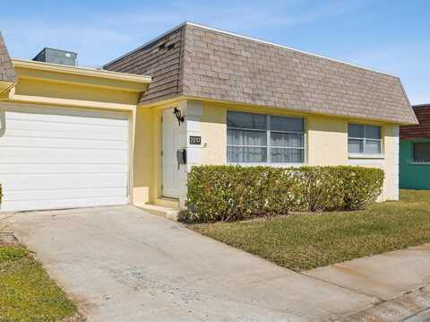 7037 VERSAILLES N, PINELLAS PARK, FL 33781