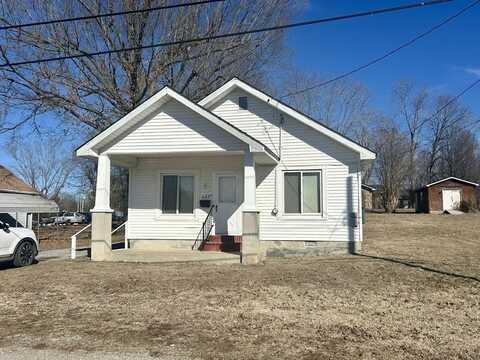 609 Langley Ave., Providence, KY 42450